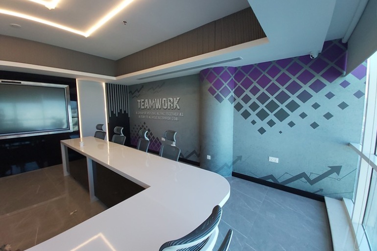 AL ZAEEM LEL SHARQ AL AWSAT REAL ESTATE L.L.C.
