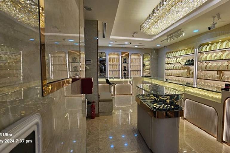 FELLA GOLD AND DIAMONDS L.L.C