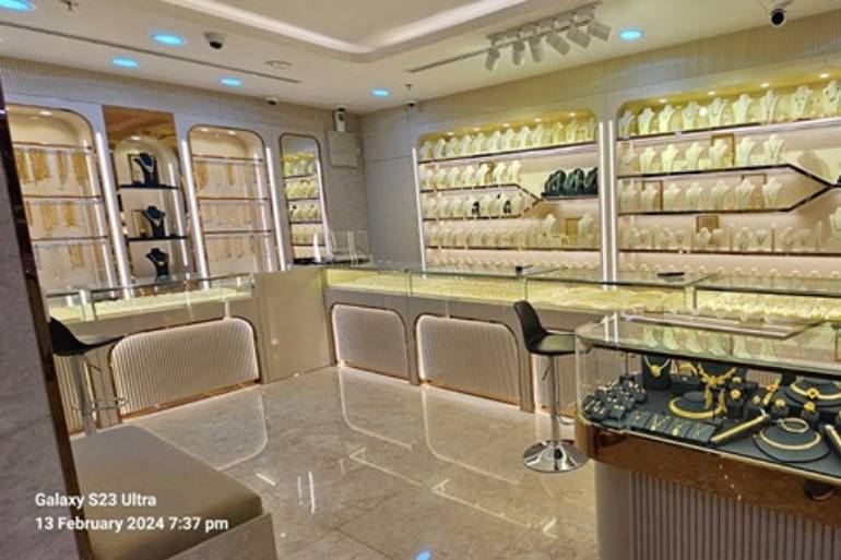 FELLA GOLD AND DIAMONDS L.L.C
